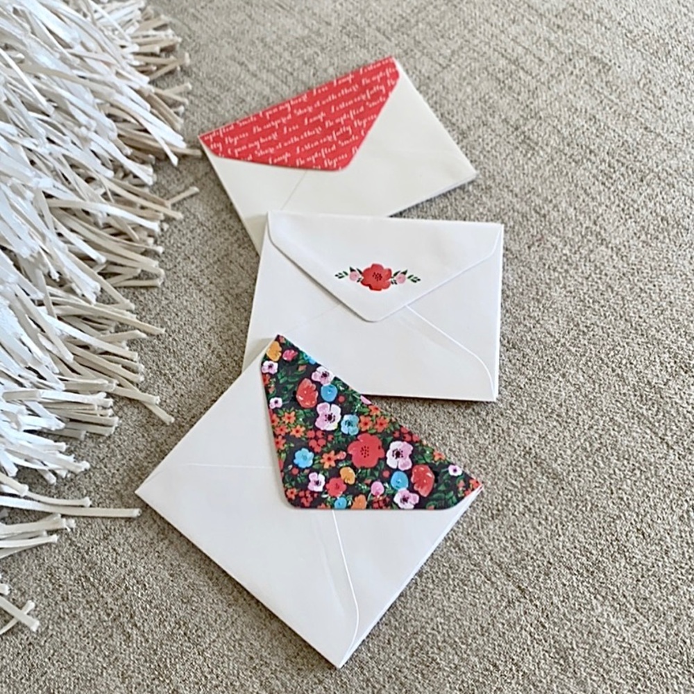 🪞 NEW stationary printed floral letters envelope set of 15 - home office